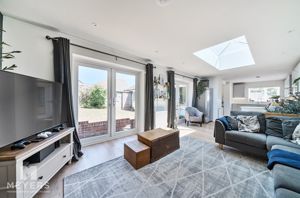 Photo 21- click for photo gallery